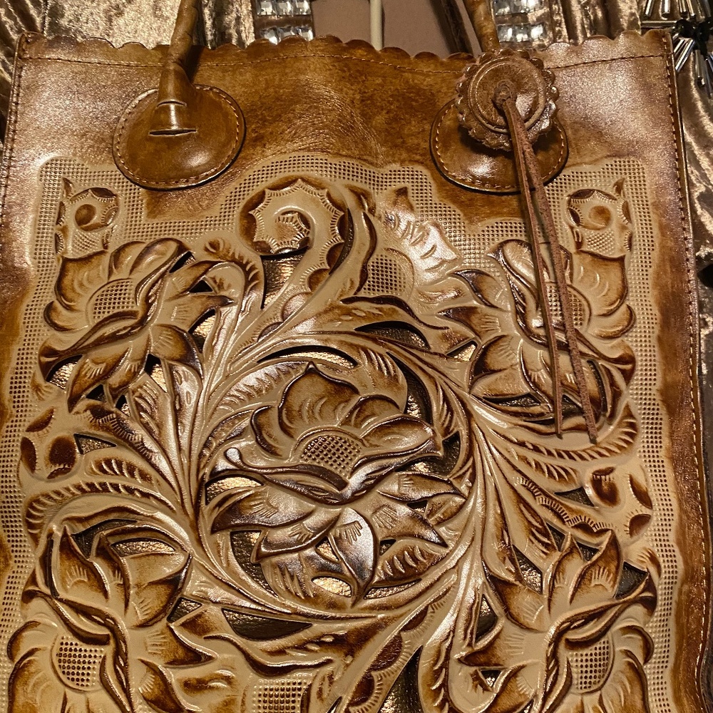 Patricia Nash Cavo Tote retails $229